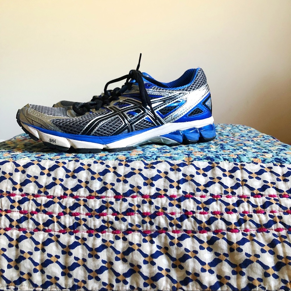 ASICS GT-1000 running shoes